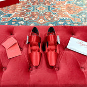 MARY JANES IN RED SATIN WITH CRYSTAL SQUARE BUCKLE