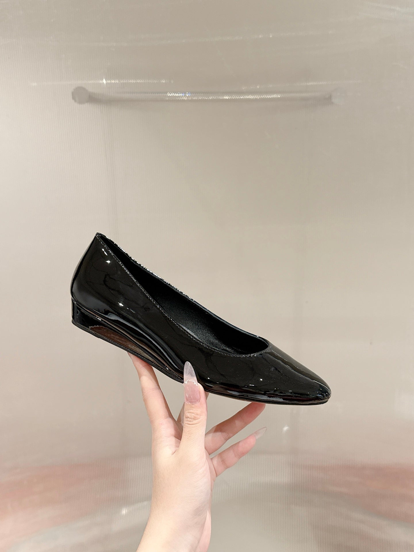 CHLOE 26S BALLET FLATS IN BLACK PATENT CALFSKIN