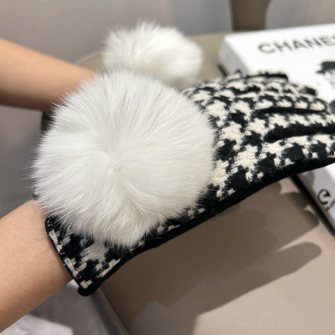 GLOVES IN BLACK MIX WHITE WOOL 462258
