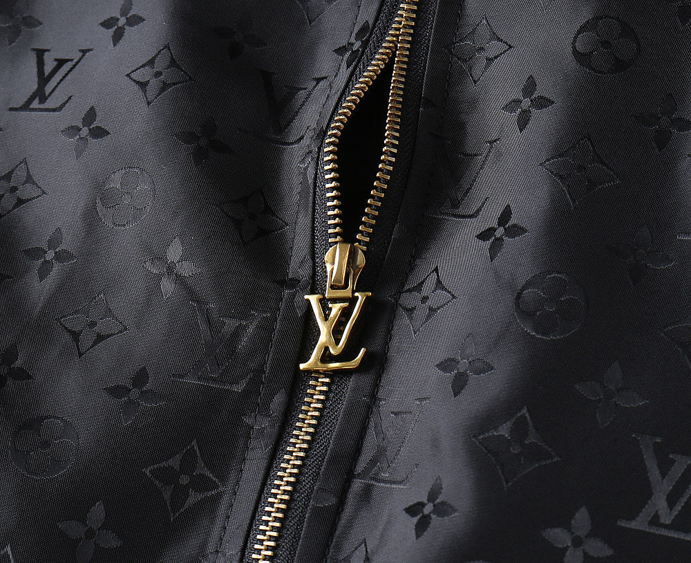 LV BLACK MONOGRAM HOODED JACKET 239052