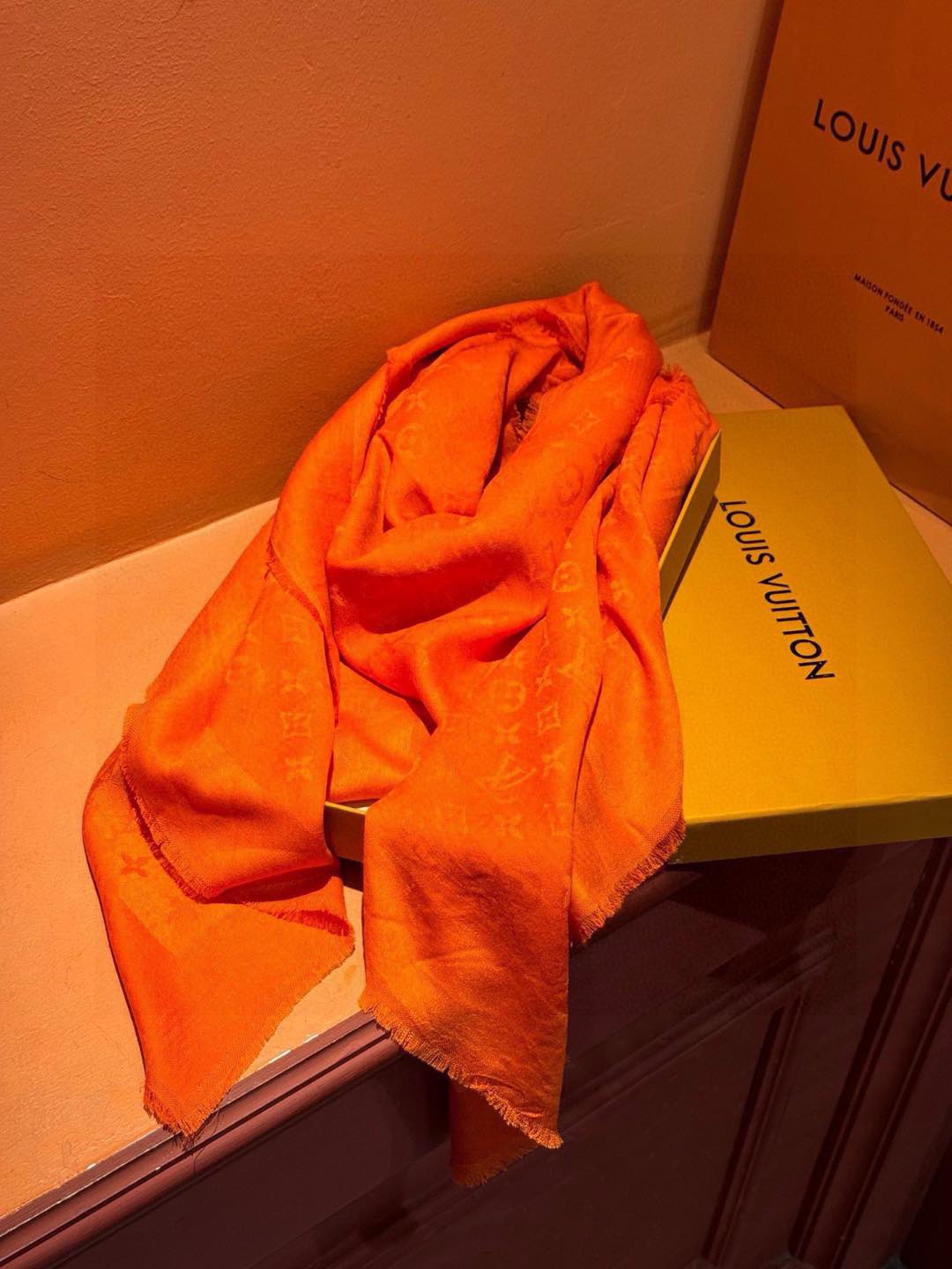 LV SCARF 140 CM IN CASHMERE 721462