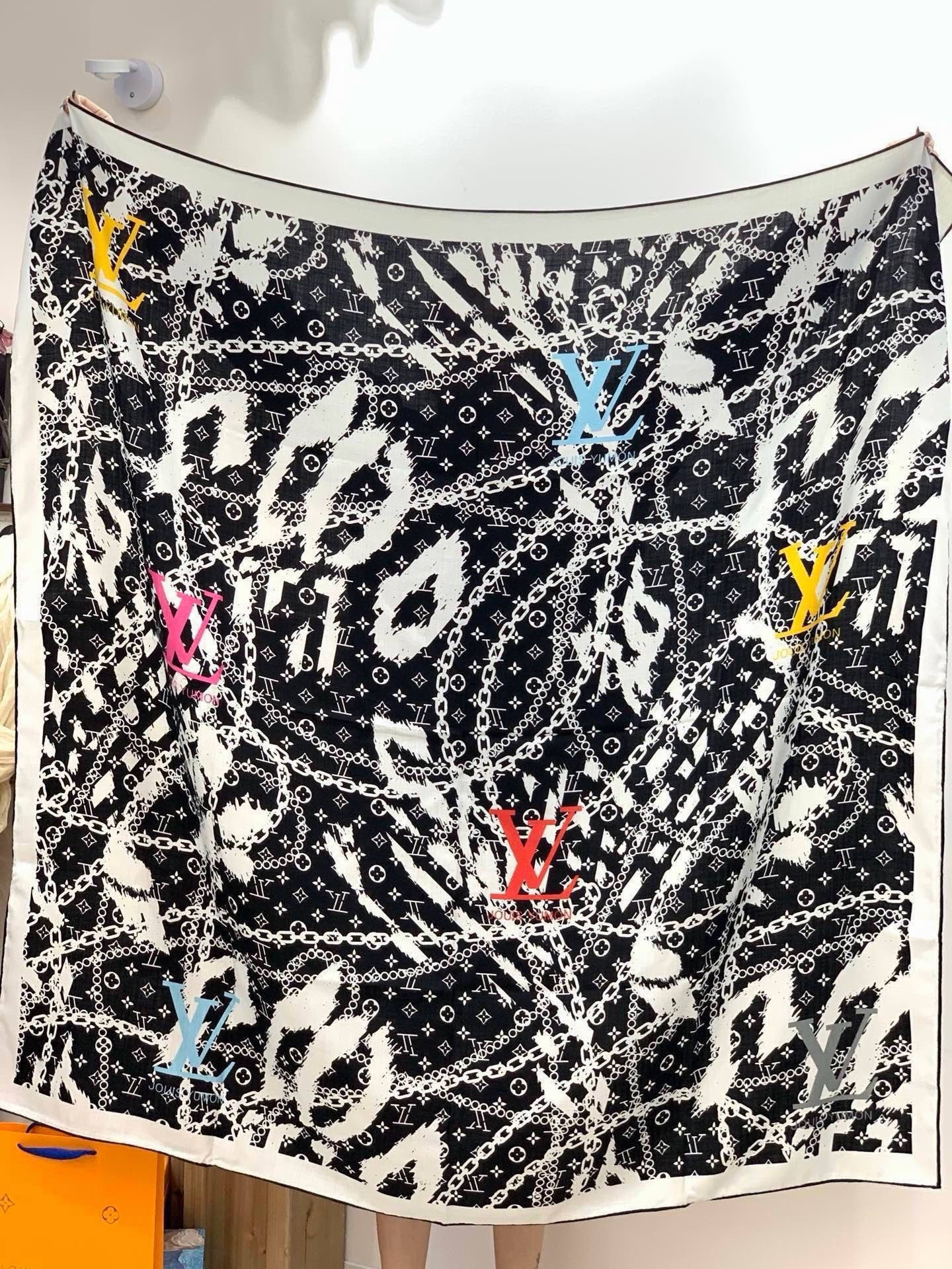 LV 26S SCARF 135 IN CASHMERE AND SILK 319869