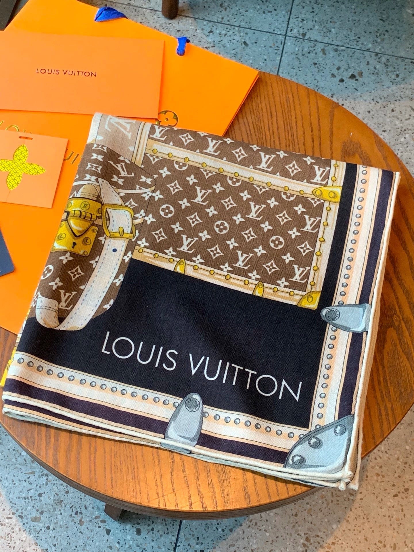 LV 26S SCARF 135 IN CASHMERE AND SILK 320939