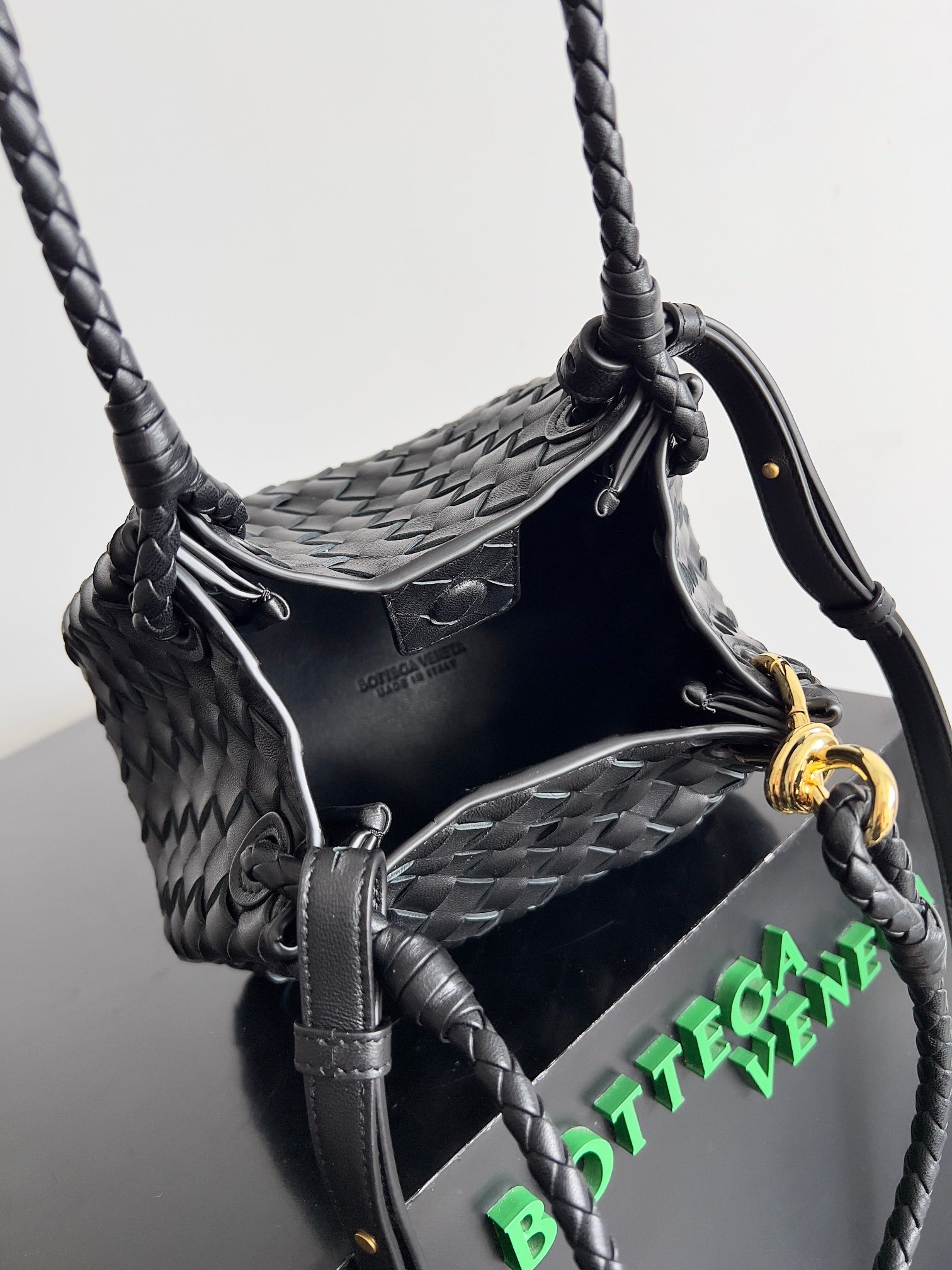 BV Small Parachute 21 Black Lambskin Ghw