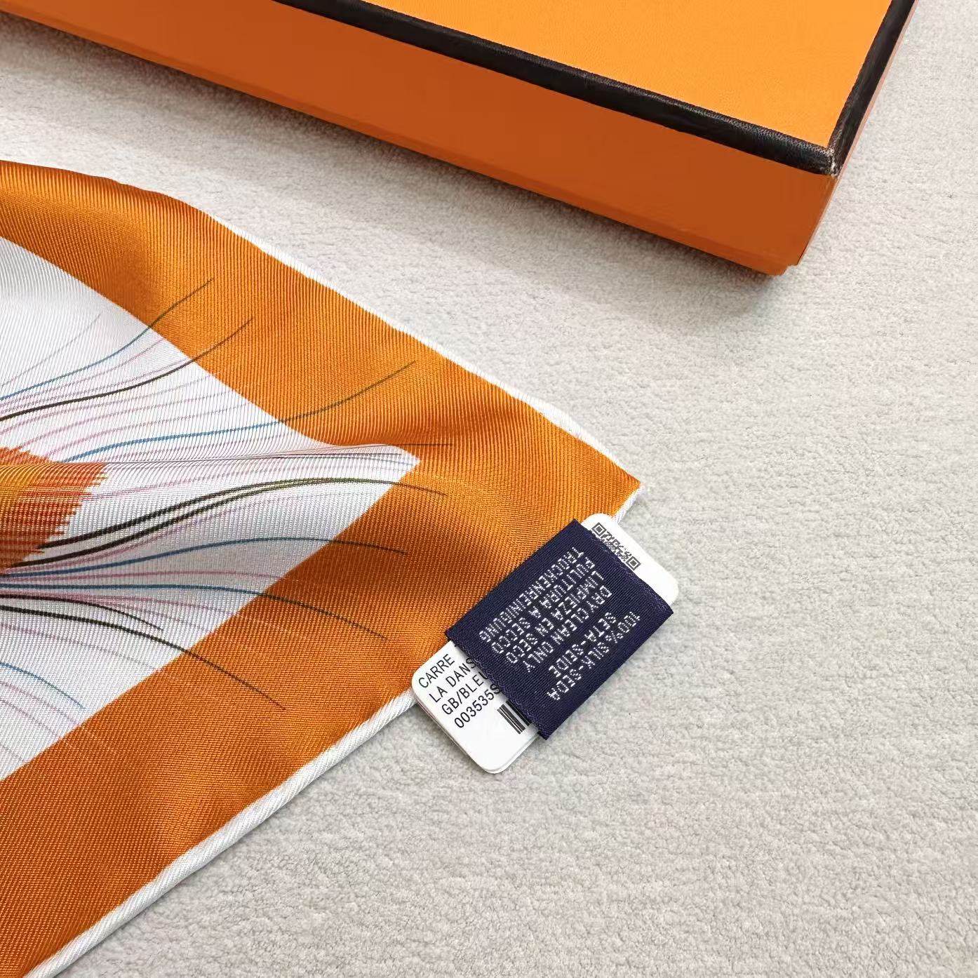 HERMES 26S SCARF 88 IN SILK 495802