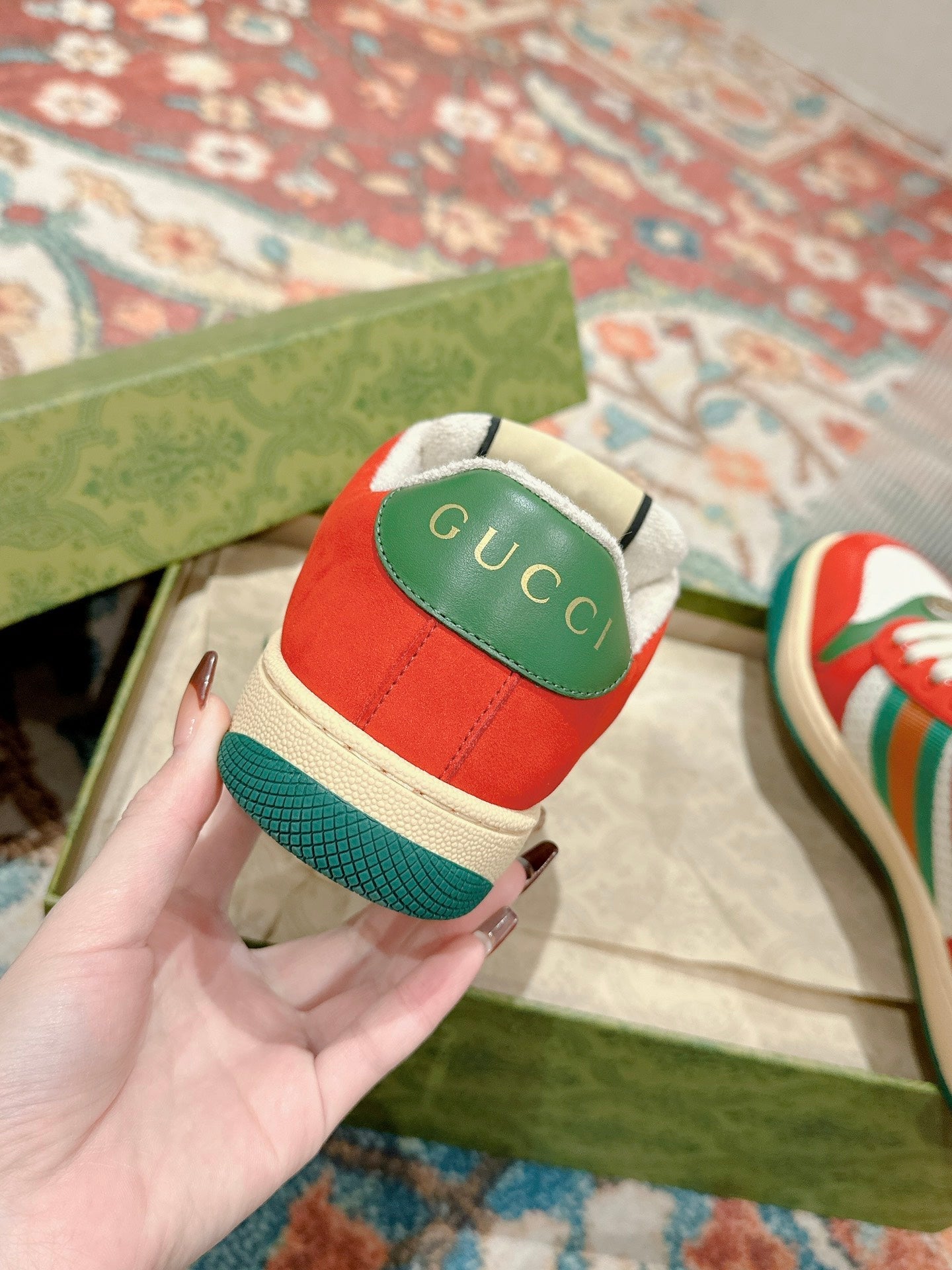 GUCCI 26S SCREENER SNEAKER IN GREEN LEATHER AND ORANGE SUEDE