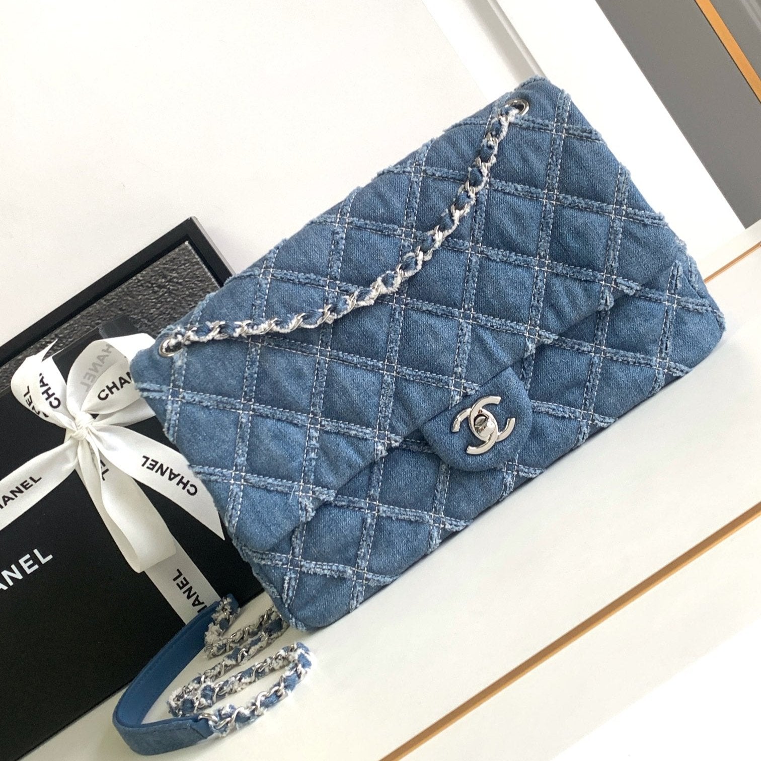 CC MINI 25 CLASSIC BAG IN BLUE COBALT DENIM