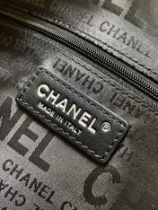 CHANEL 25S HOBO BAG 40 CM IN BLACK SMOOTH CALFSKIN