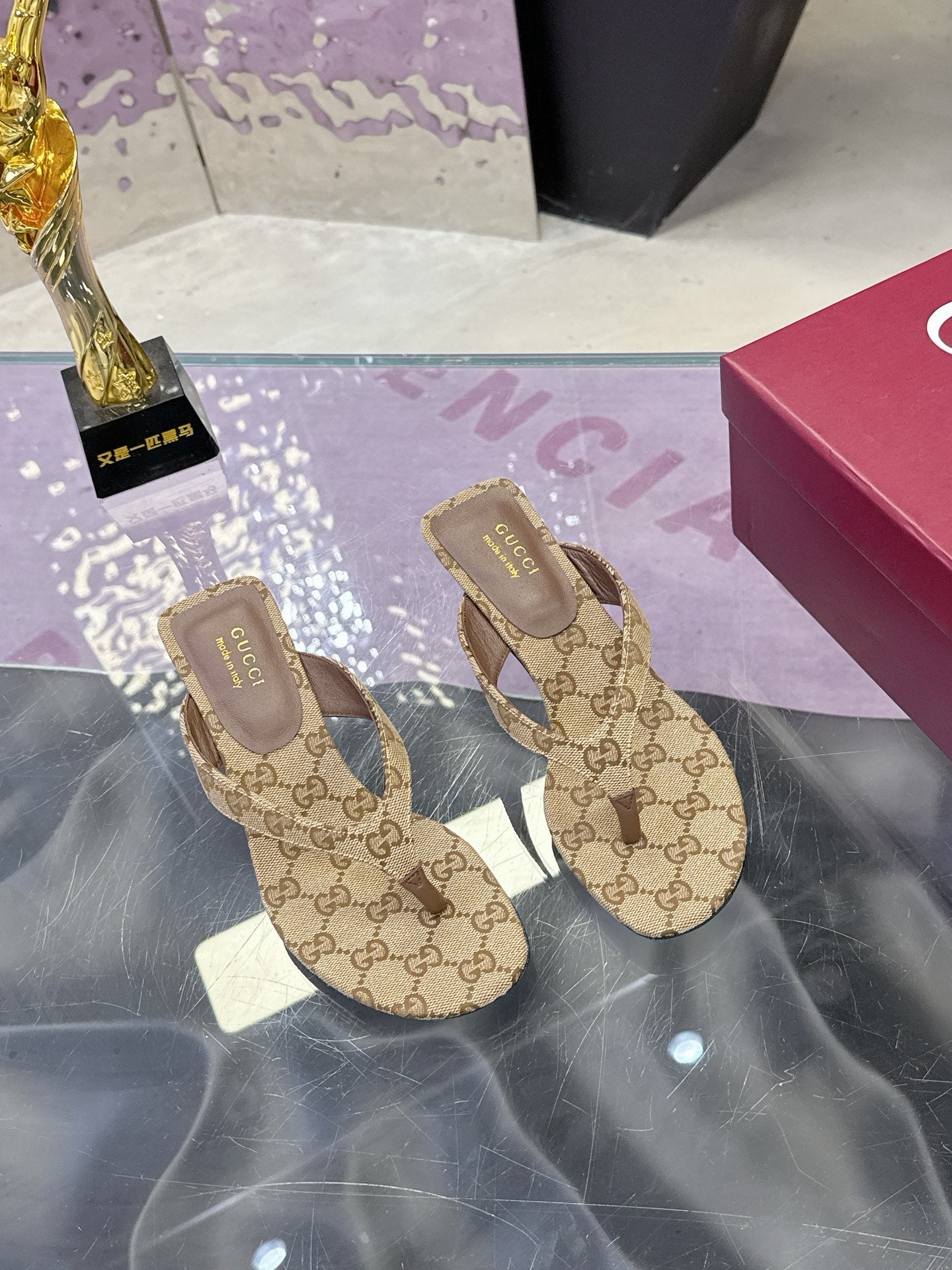 GUCCI 26S THONG KITTEN HEEL SANDALS 55MM IN BEIGE GG CANVAS