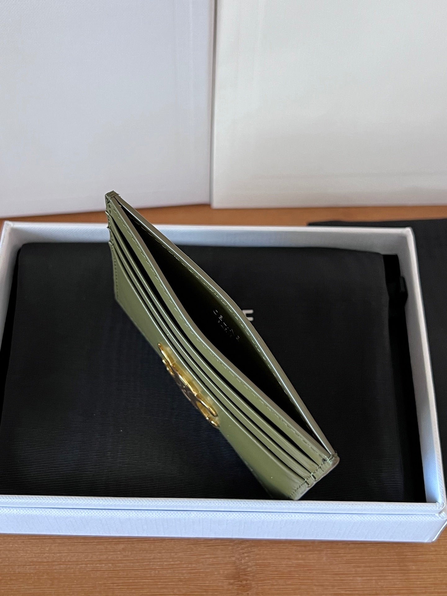 CELINE 25S CARD HOLDER WITH TRIOMPHE LOGO 11 IN DARK OLIVE GREEN CALFSKIN