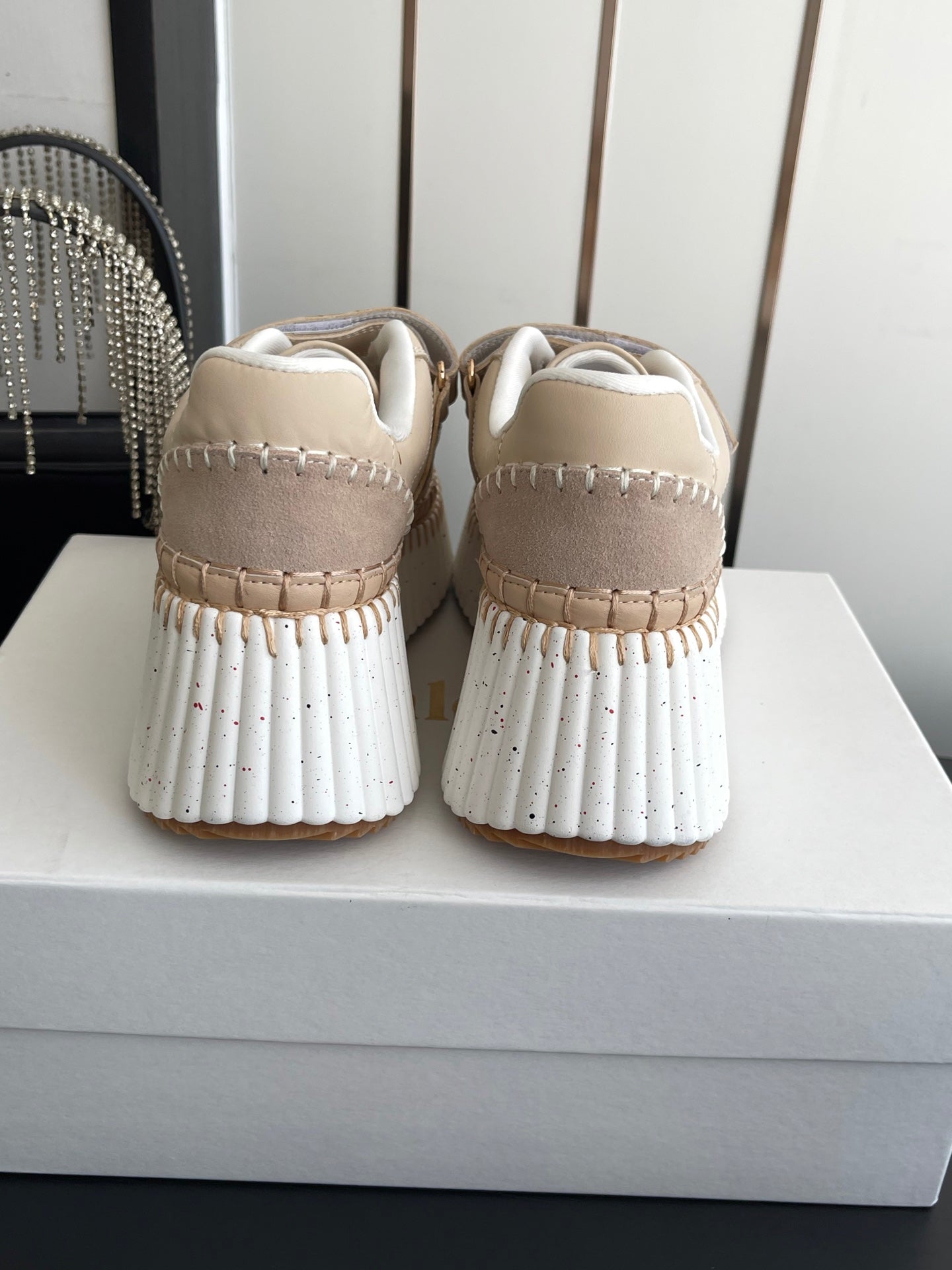 CHLOE 26S PLATFORM SNEAKERS IN BEIGE CALFSKIN