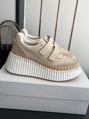 CHLOE 26S PLATFORM SNEAKERS IN BEIGE CALFSKIN