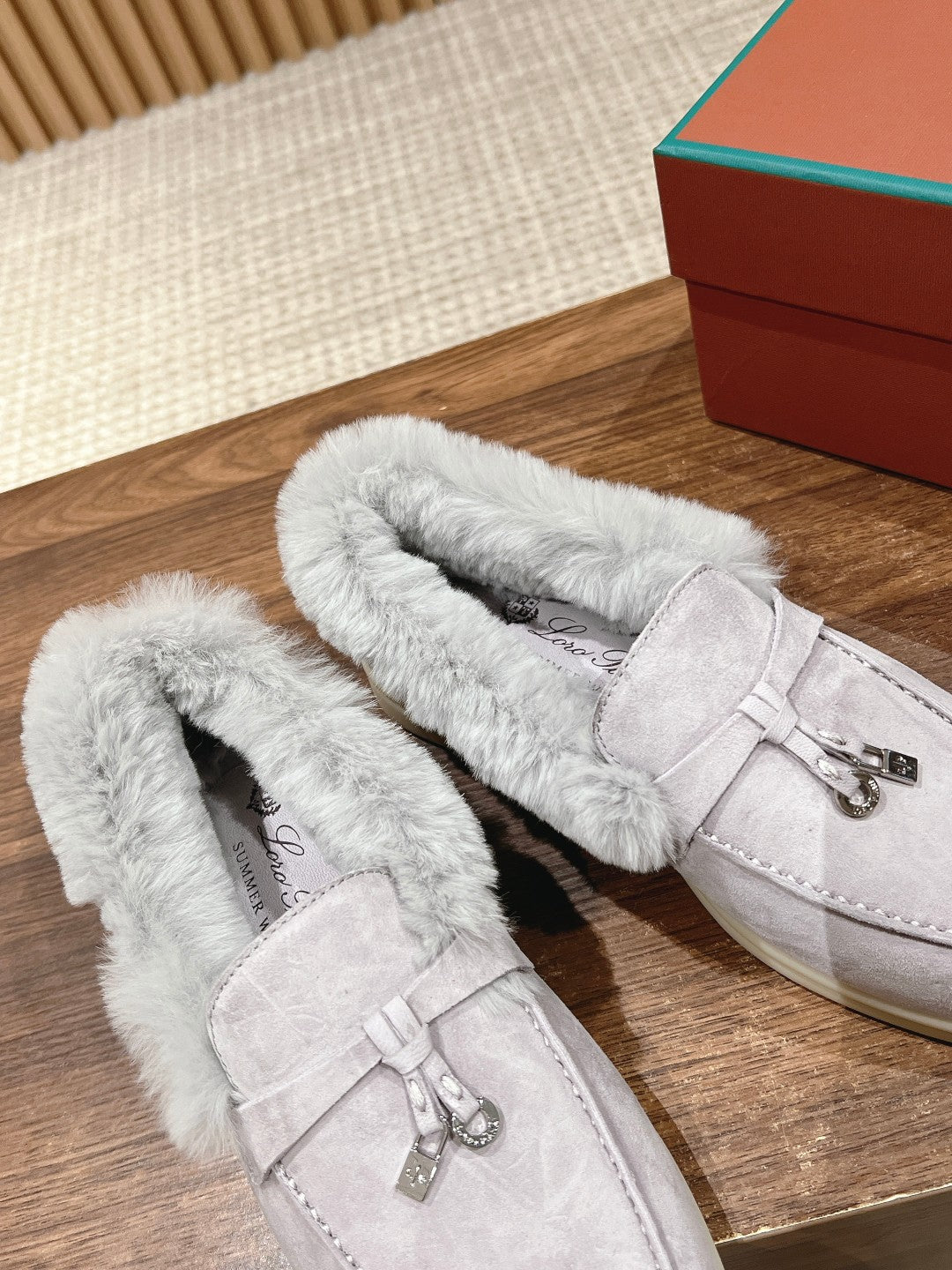 LP SUMMER CHARMS WALK LOAFERS BRIGHT GRAY FLEECE