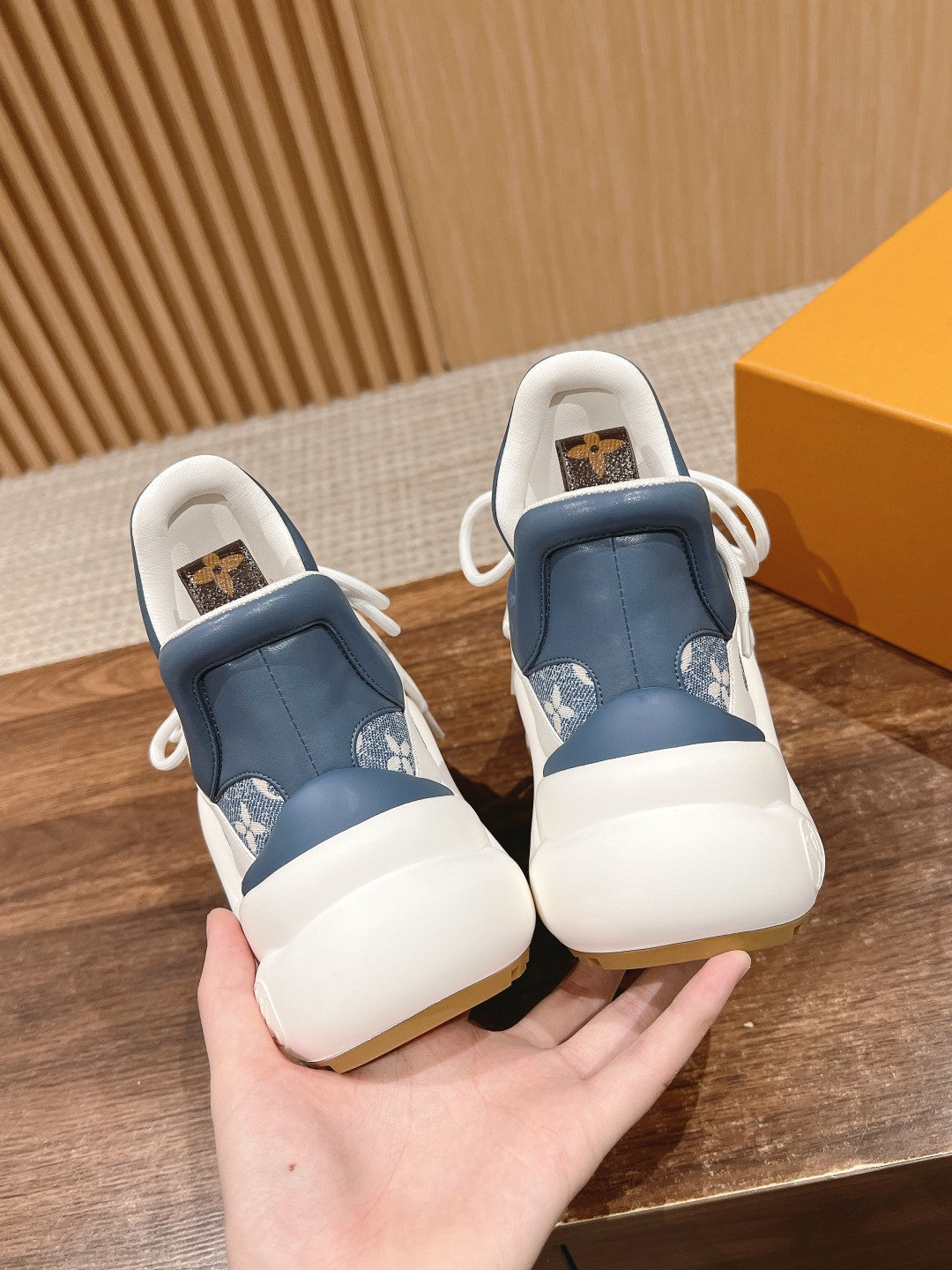 LV ARCHLIGHT SNEAKER IN WHITE MIX AEGEAN BLUE CALFSKIN AND MONOGRAM DENIM