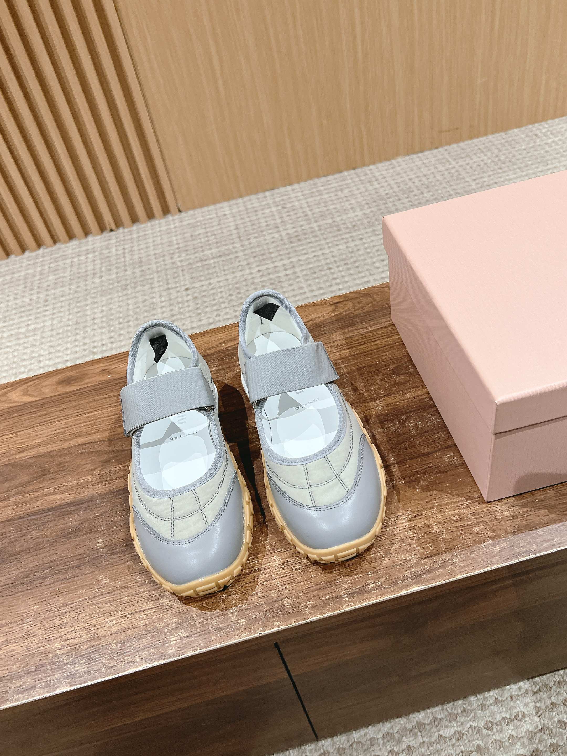 BALLET SHOES IN GRAY LAMBSKIN AND FABRIC ANTI-SLIP RUBBER SOLE