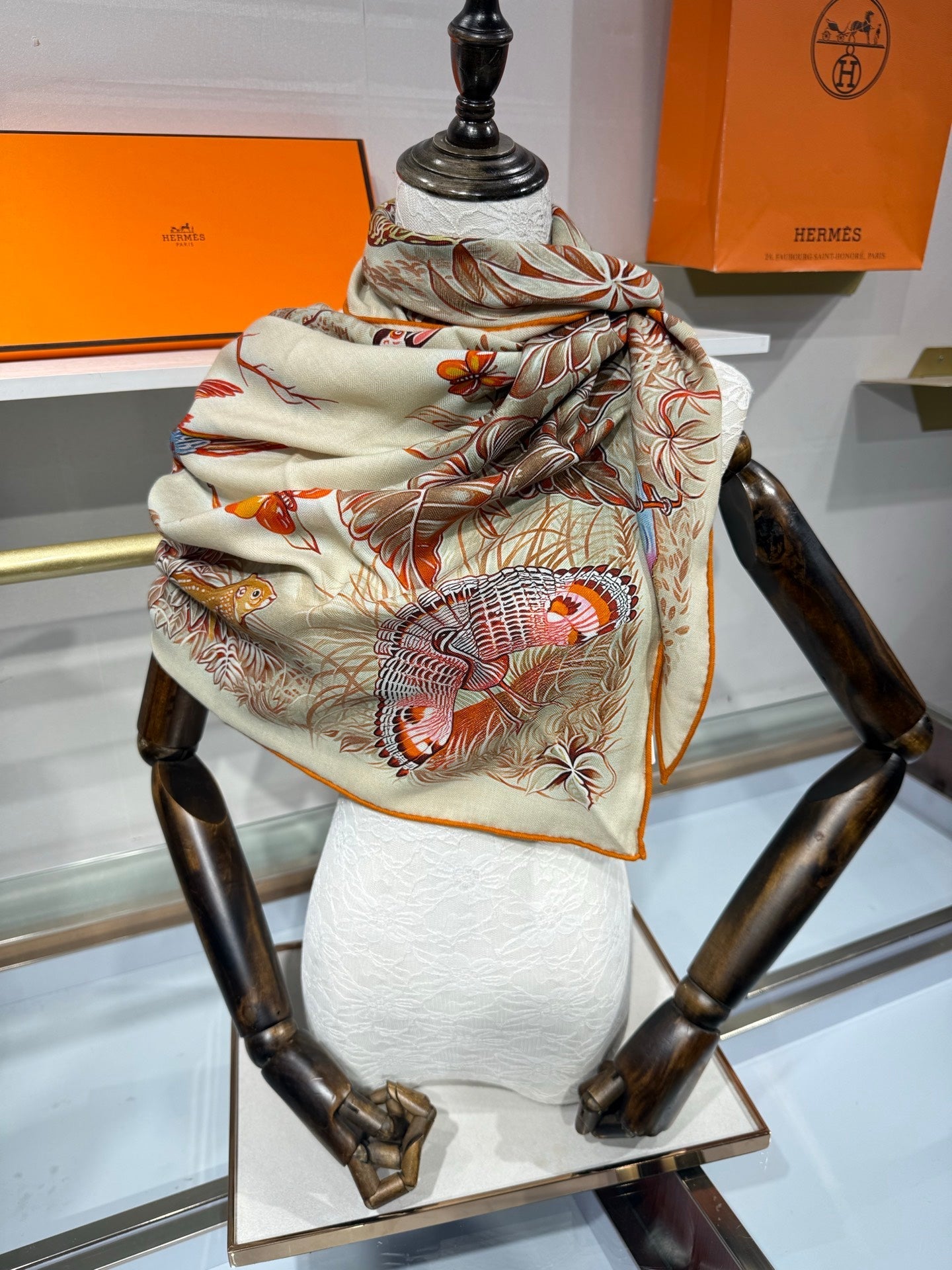 HERMES 26S SCARF 135 IN SILK AND CASHMERE 492357
