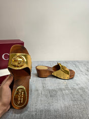 GUCCI 26S PLATFORM MULES IN GOLD CALFSKIN GOLD HARDWARE