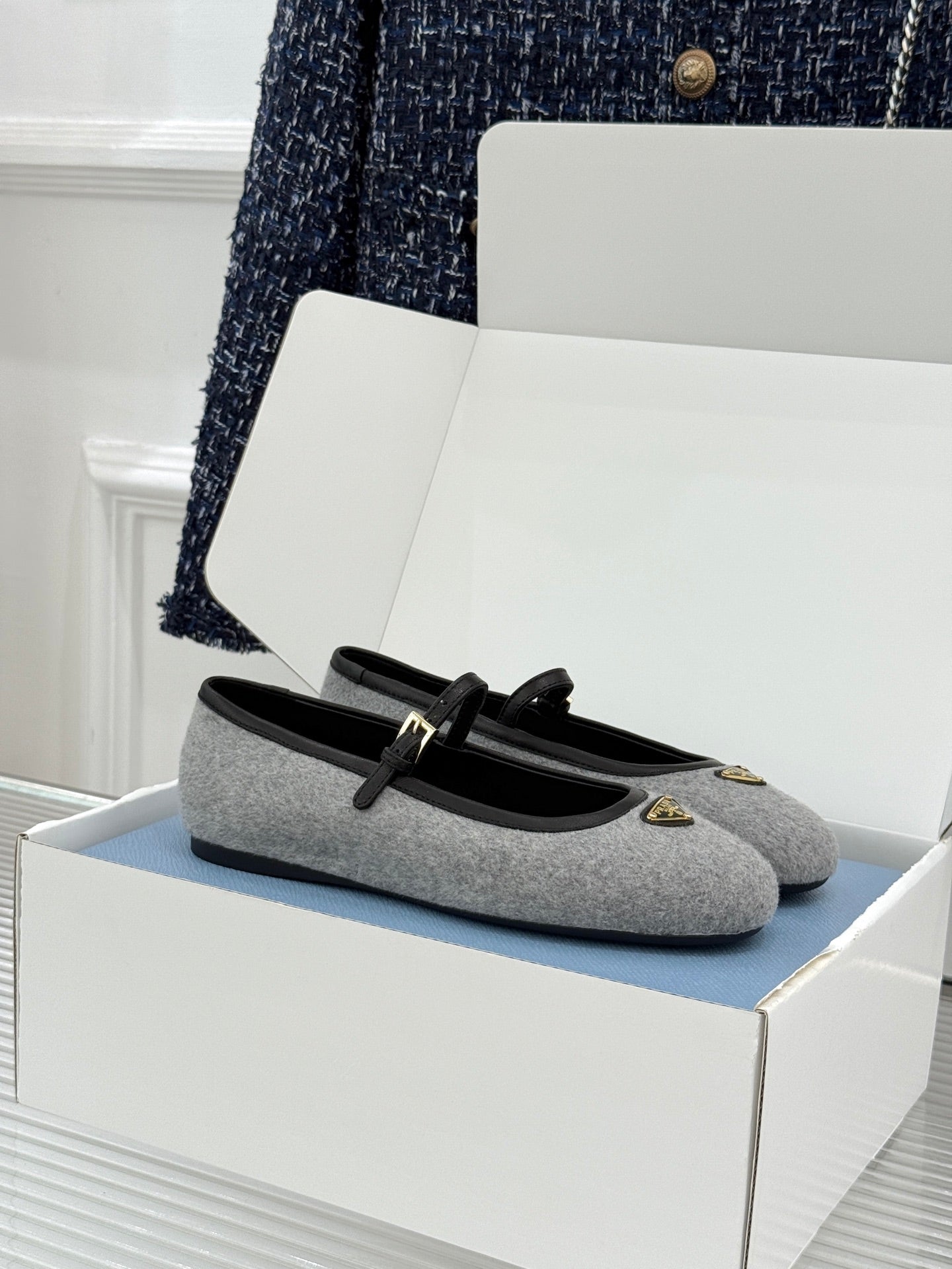 PRADA 26S MARY JANE  FLATS IN GREY FELTED FABRIC