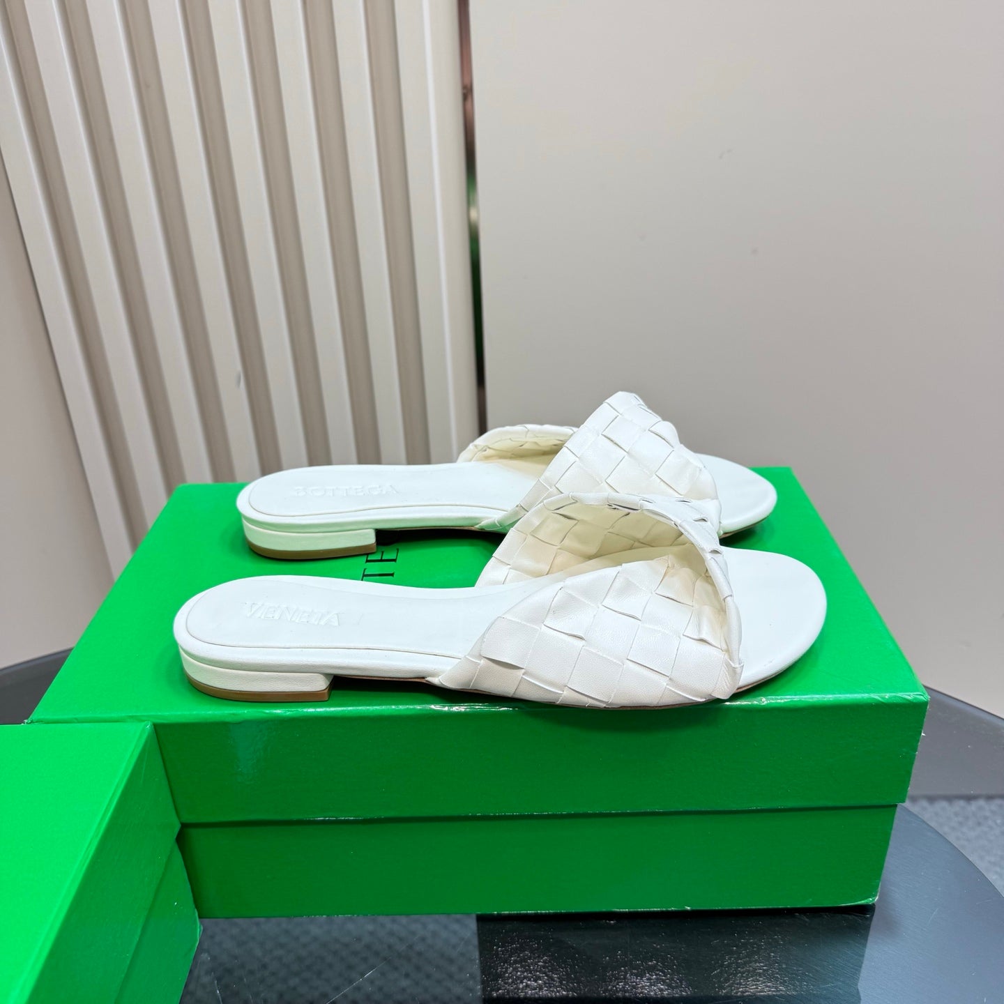BLINK FLAT MULE IN WHITE INTRECCIATO LEATHER