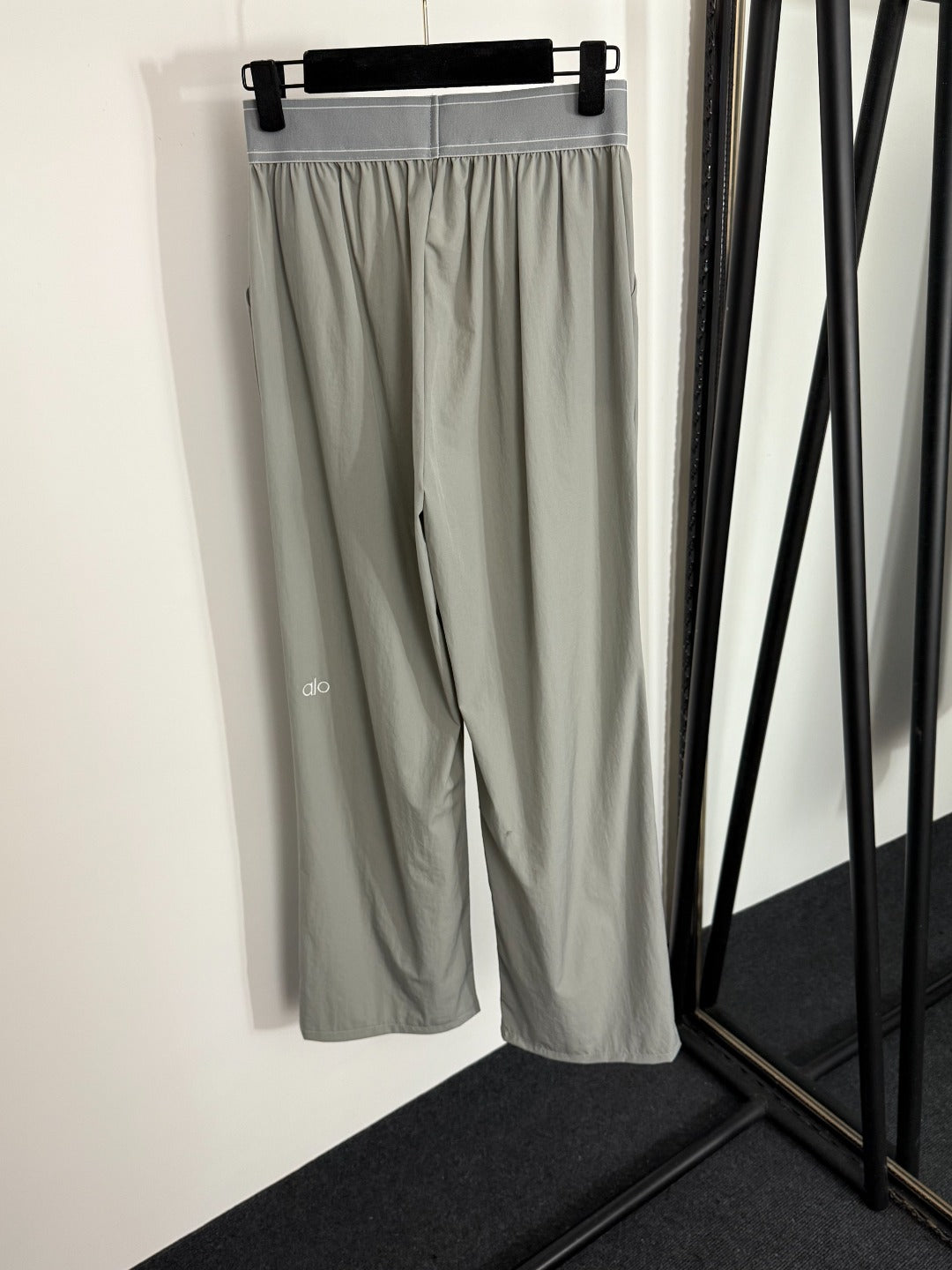 ALO 26S WIDE-LEG ELASTIC WAIST PANTS 209