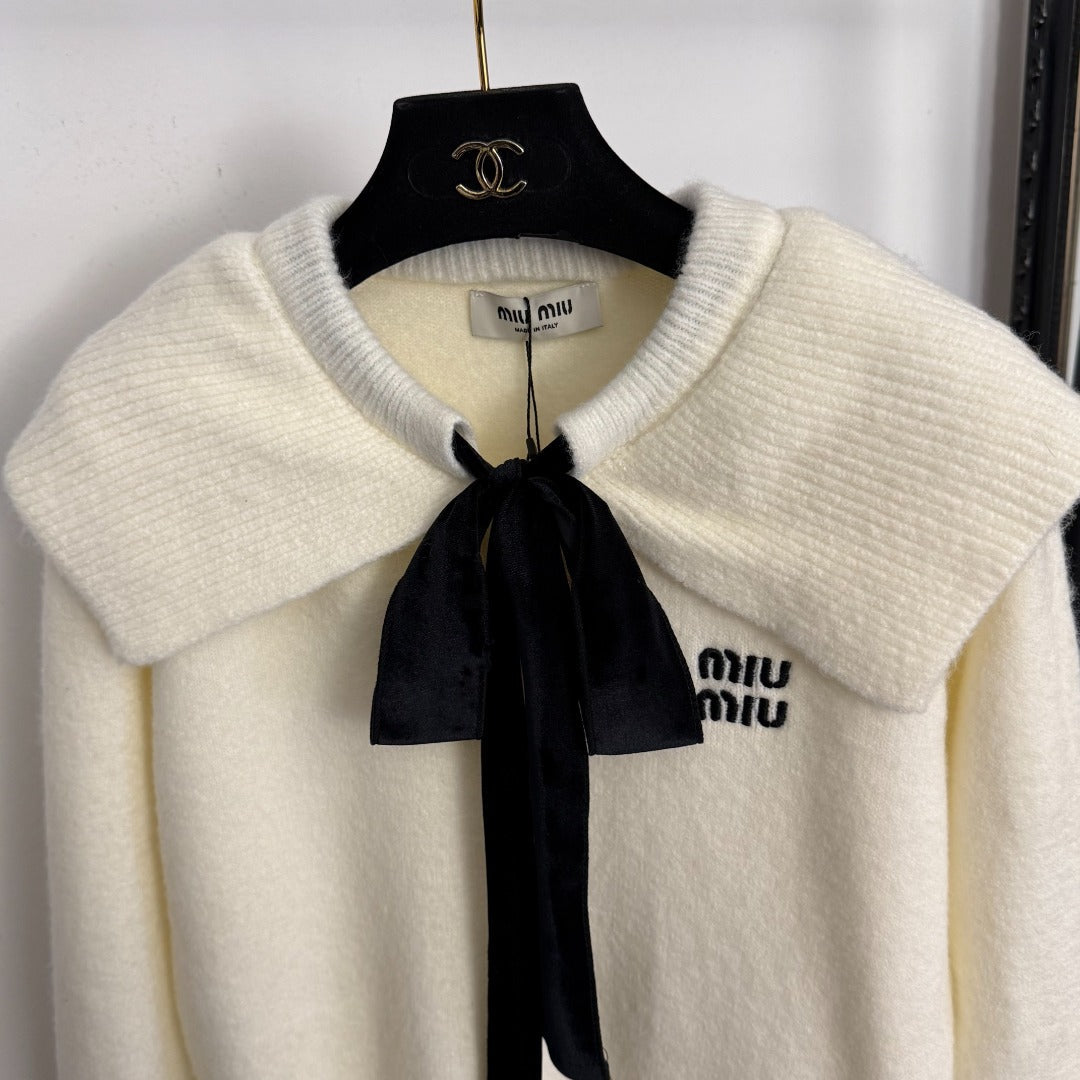 MIUMIU 26S LONG SLEEVE SWEATER 1022