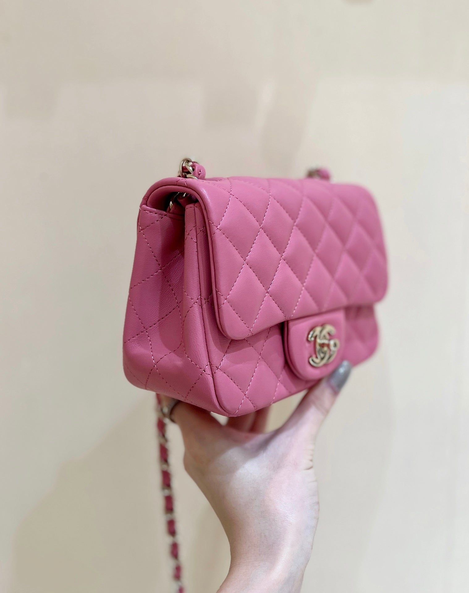 CHANEL 25S FLAP BAG 17 CM IN PINK LAMBSKIN WITH GOLD HARDWARE