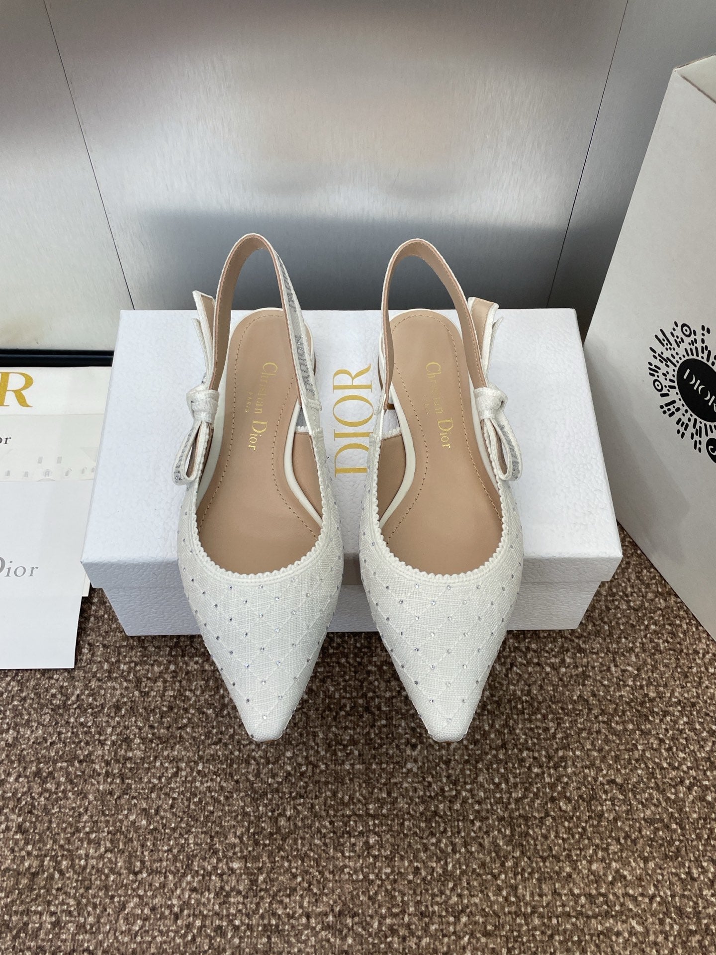 J'ADIOR SLINGBACK 25S IN WHITE FABRIC EMBOSSED CRYSTAL