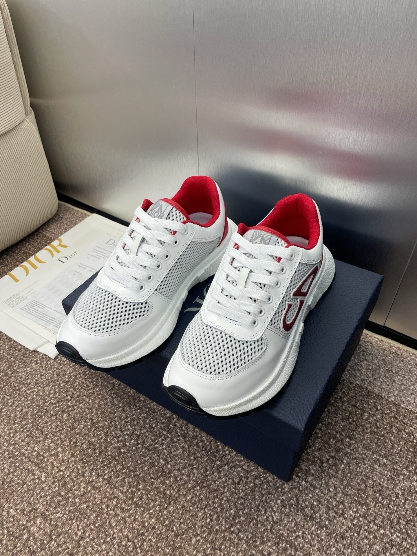 DIOR 25S D-RUN'N COUPLE SNEAKERS IN WHITE RED CALFSKIN AND MESH