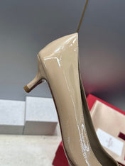 VALENTINO 26S HIGH HEELS 40 MM IN BEIGE PATENT CALFSKIN