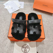 CHYPRE SANDAL IN BLACK SHEARLING AND CALFSKIN