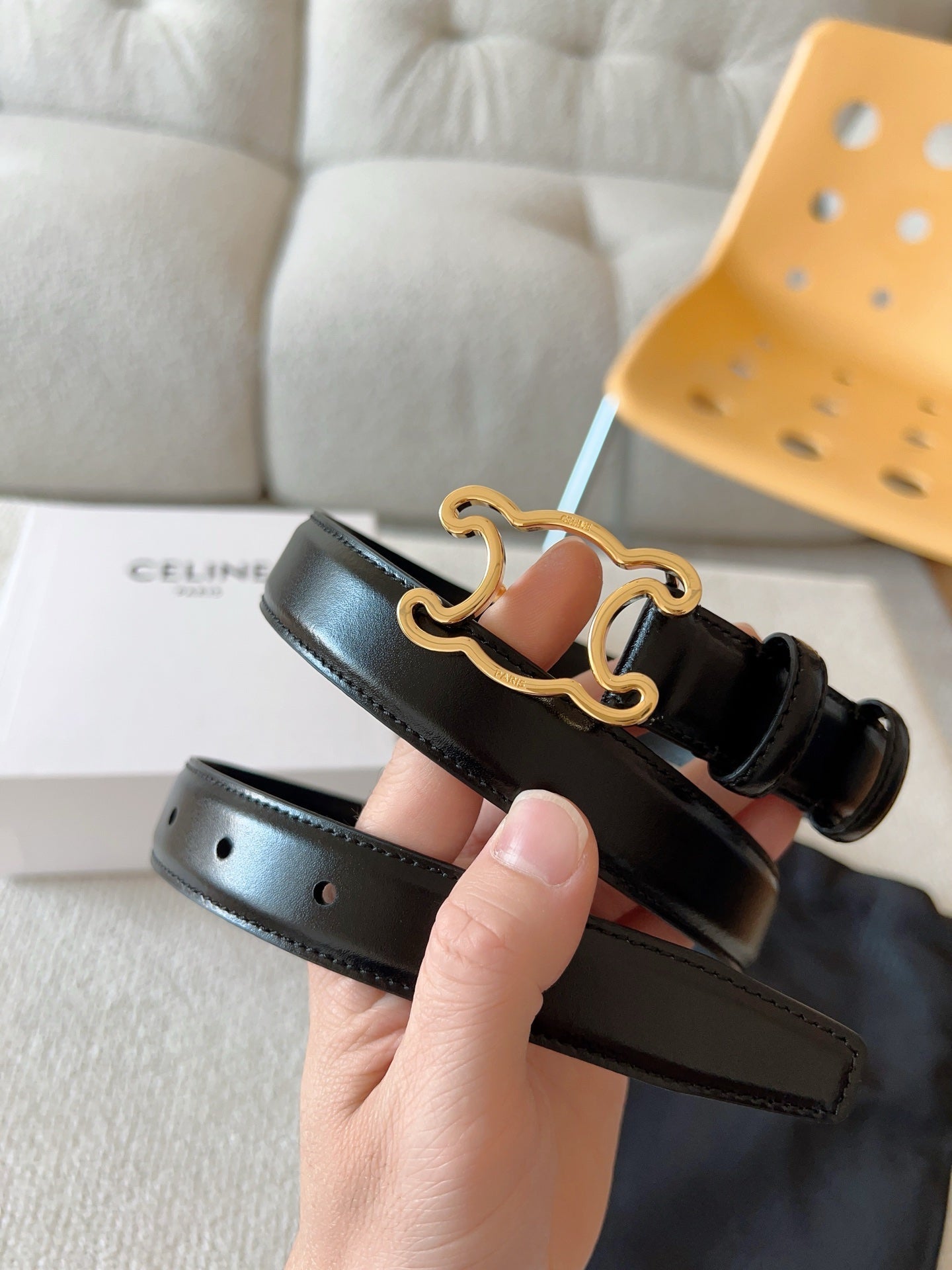 BELT 25MM TRIOMPHE LOGO CUT-OUT IN SMOOTH BLACK CALFSKIN WITH GOLD BUCKLE