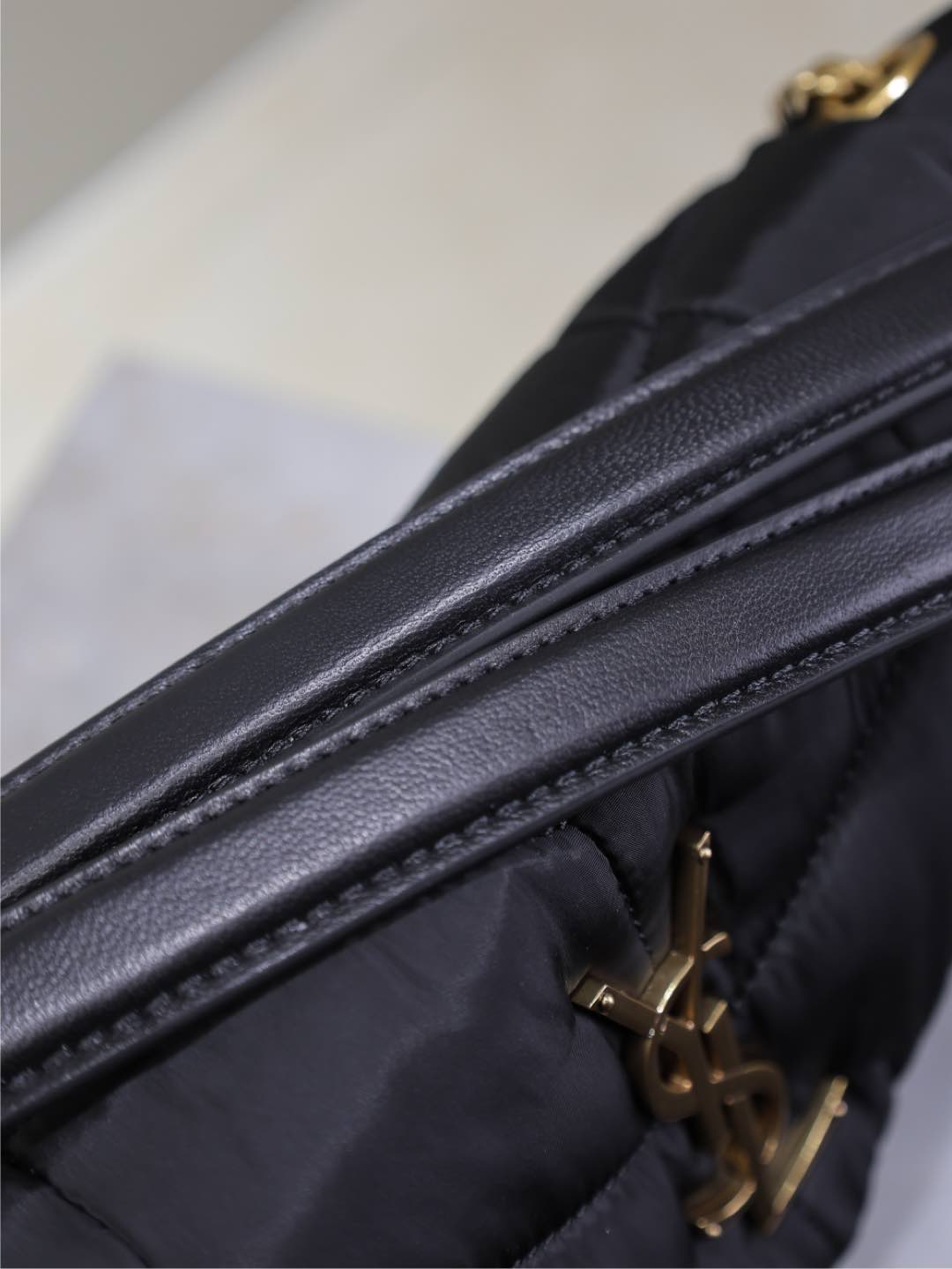 YSL 25S LOULOU PUFFER MEDIUM 29 IN BLACK NYLON
