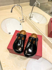 FUSSFRIEND BLACK PATENT CALFSKIN LEATHER SABOT