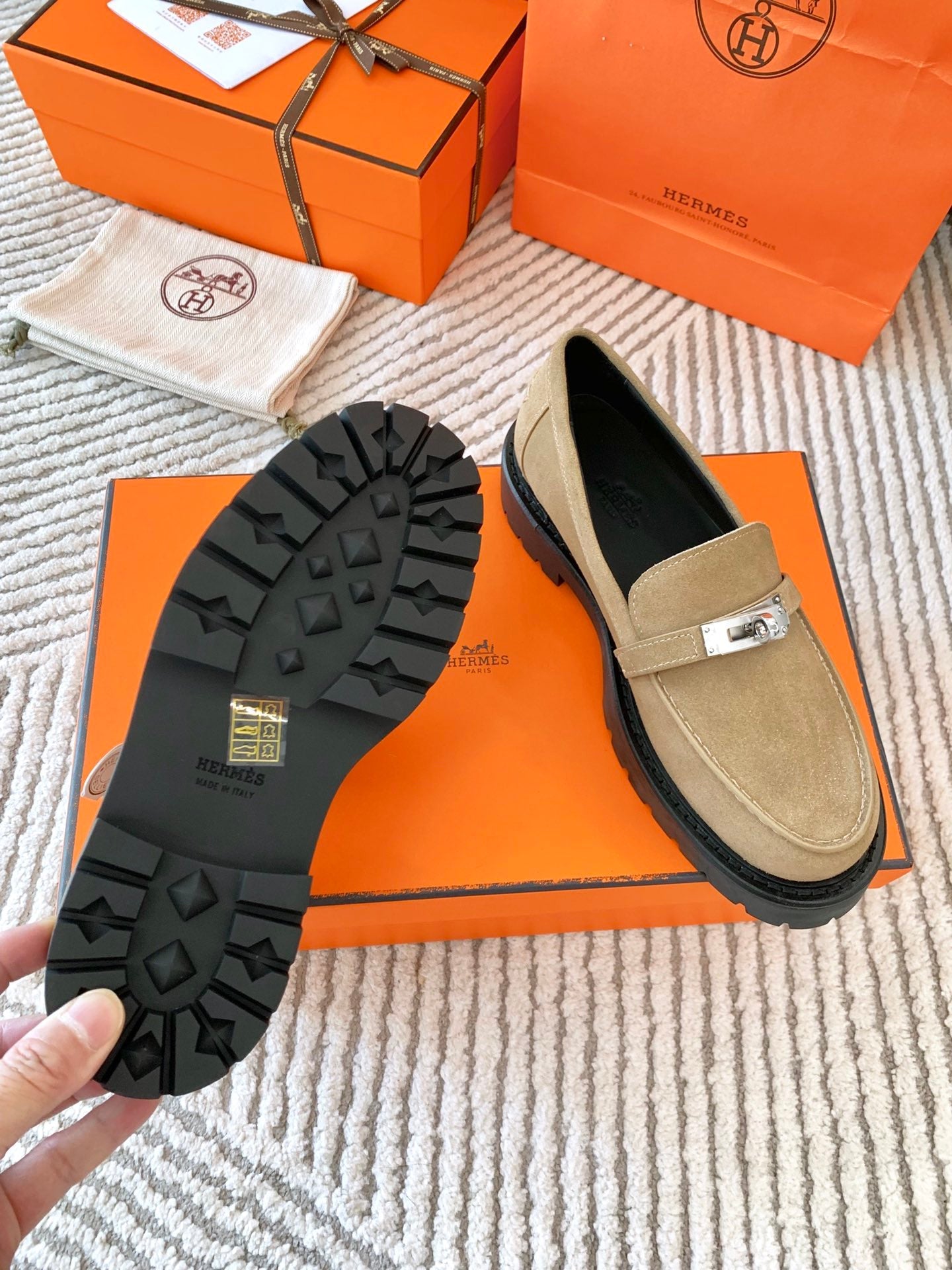 ICONE LOAFER IN TORTILLA BROWN SUEDE