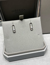 MOVE UNO SMALL 1 DIAMOND EARRINGS